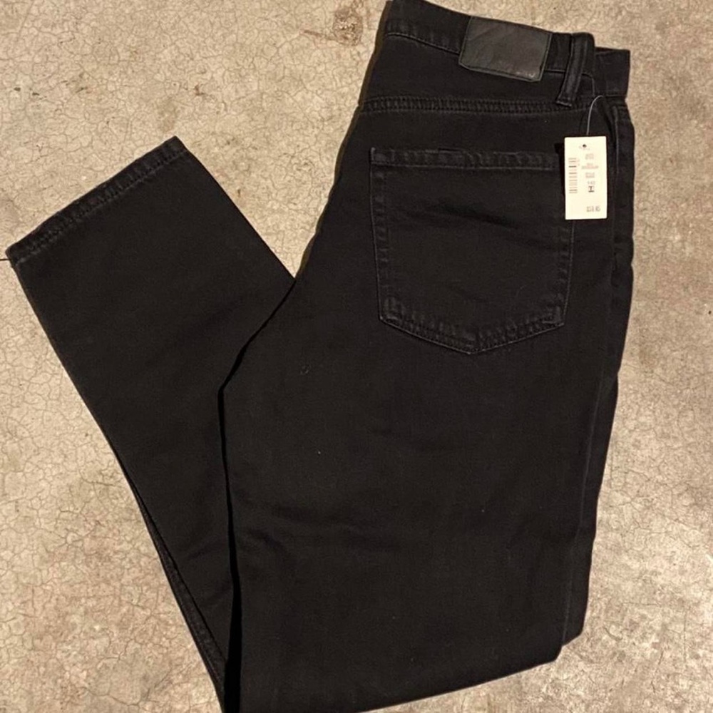 Aeropostale black ripped mom jeans